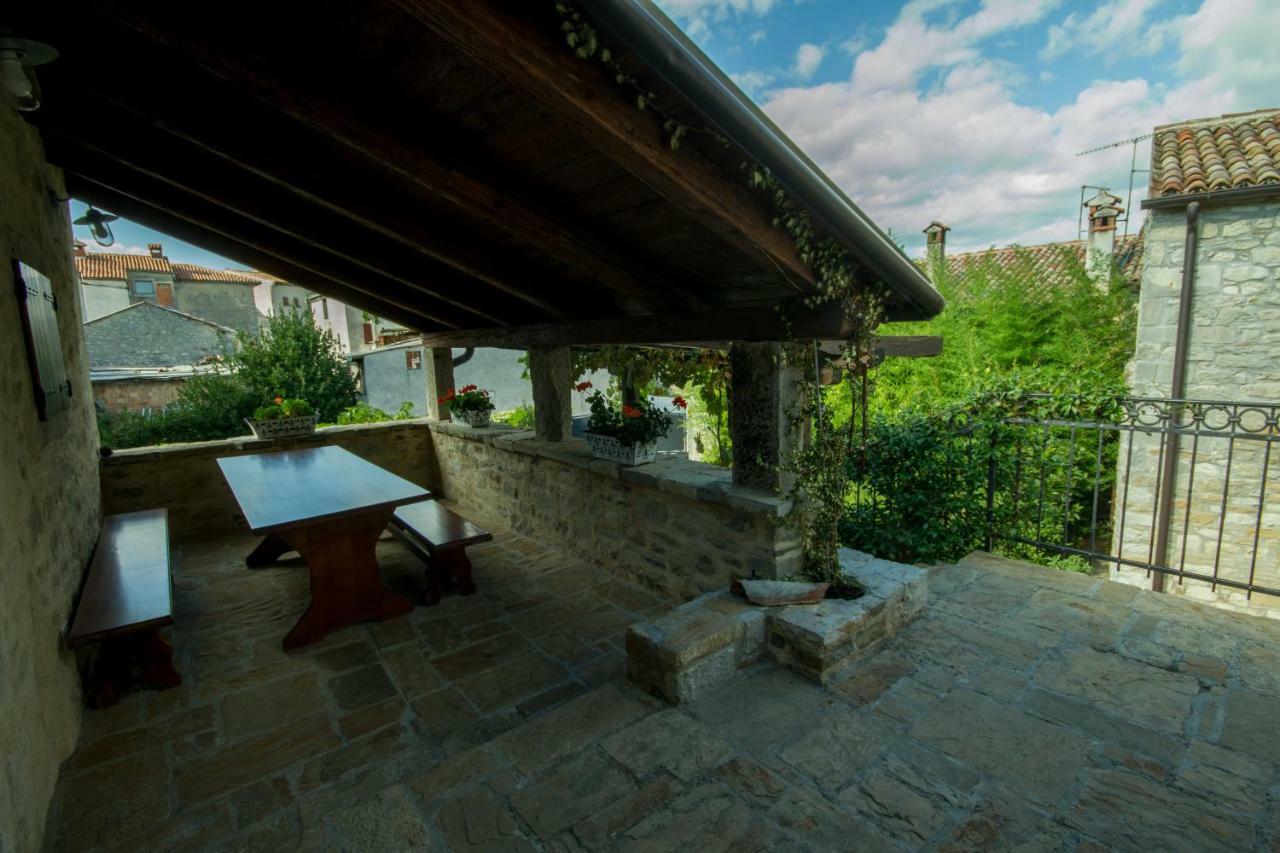 Holiday Homes Poli Svetega Antona Gracisce Exterior photo